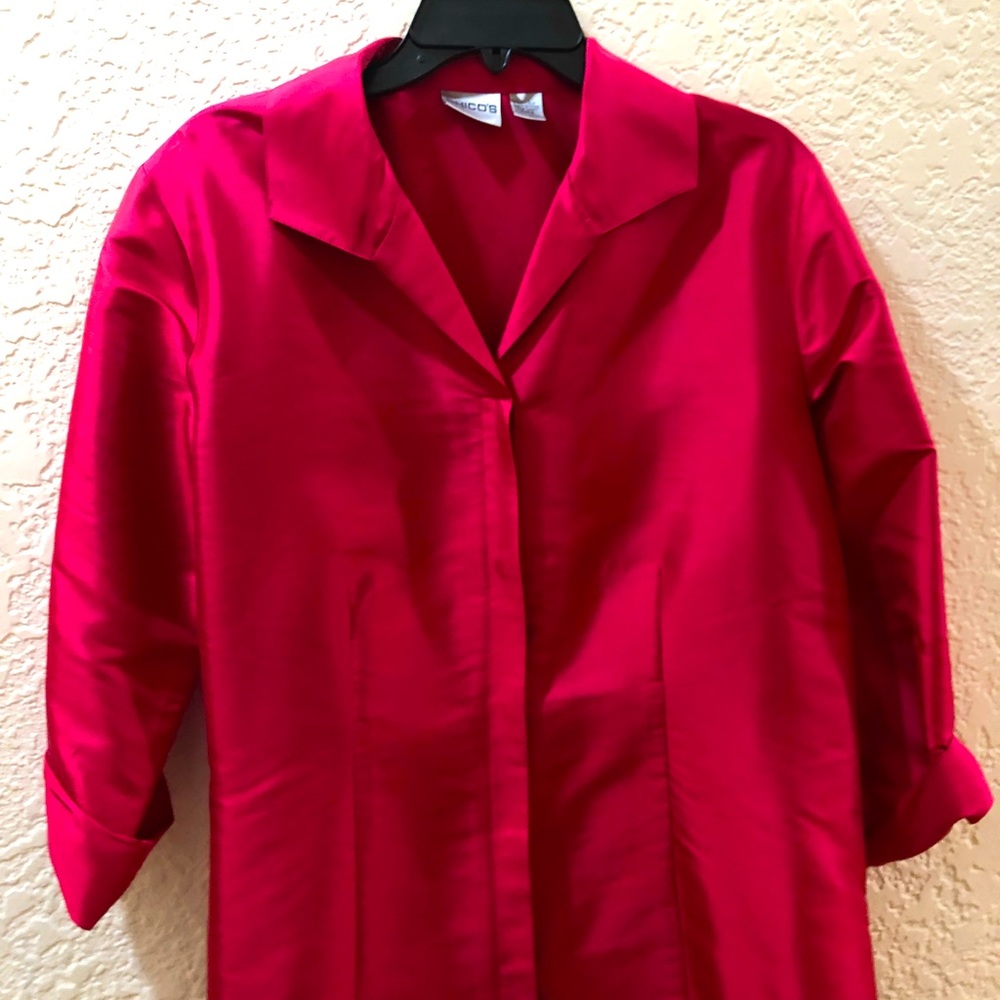 Chico’s Pink Blouse/Jacket Size 2 (Runs big)